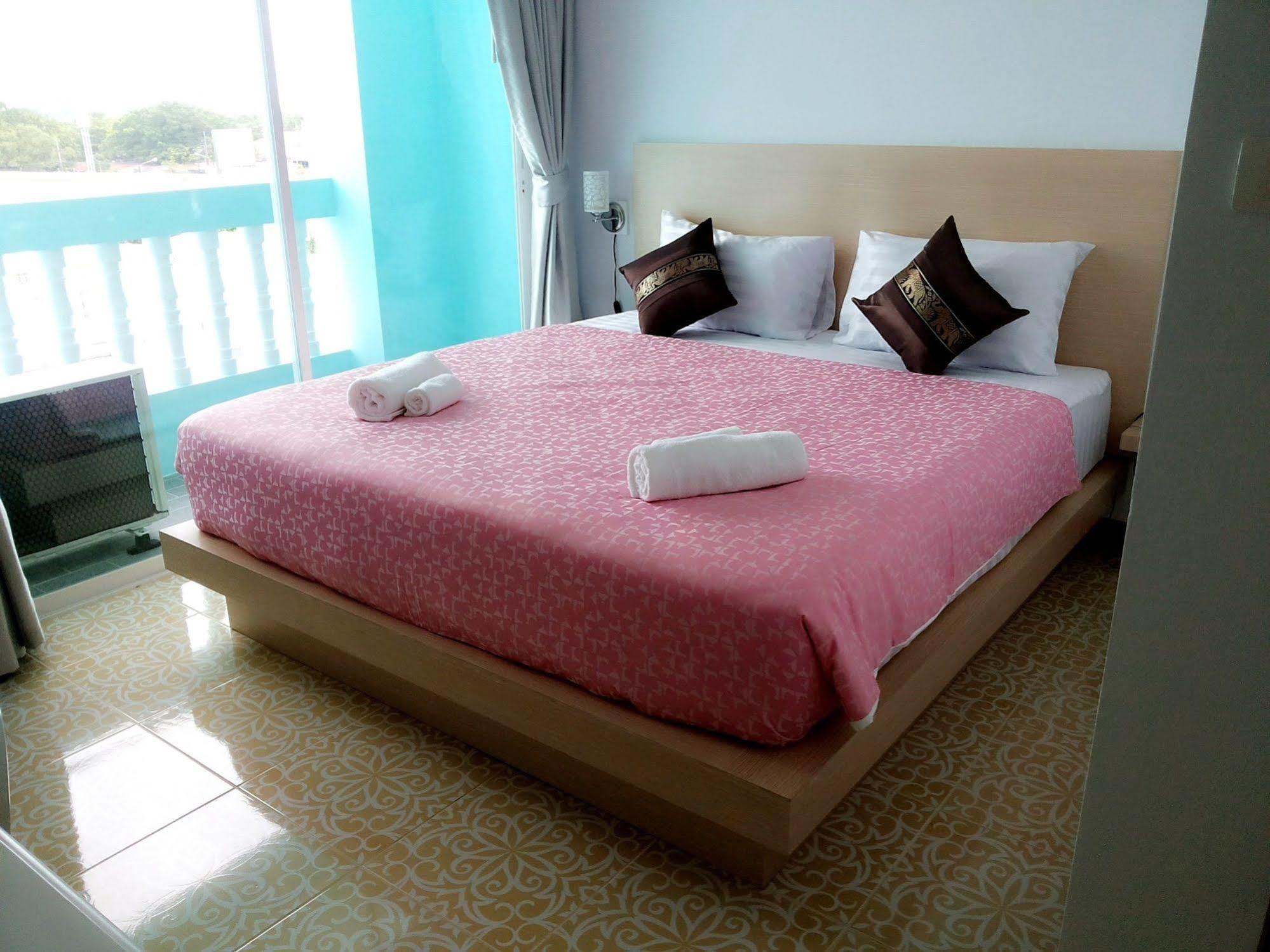 The Duck Hotell Phuket Exteriör bild
