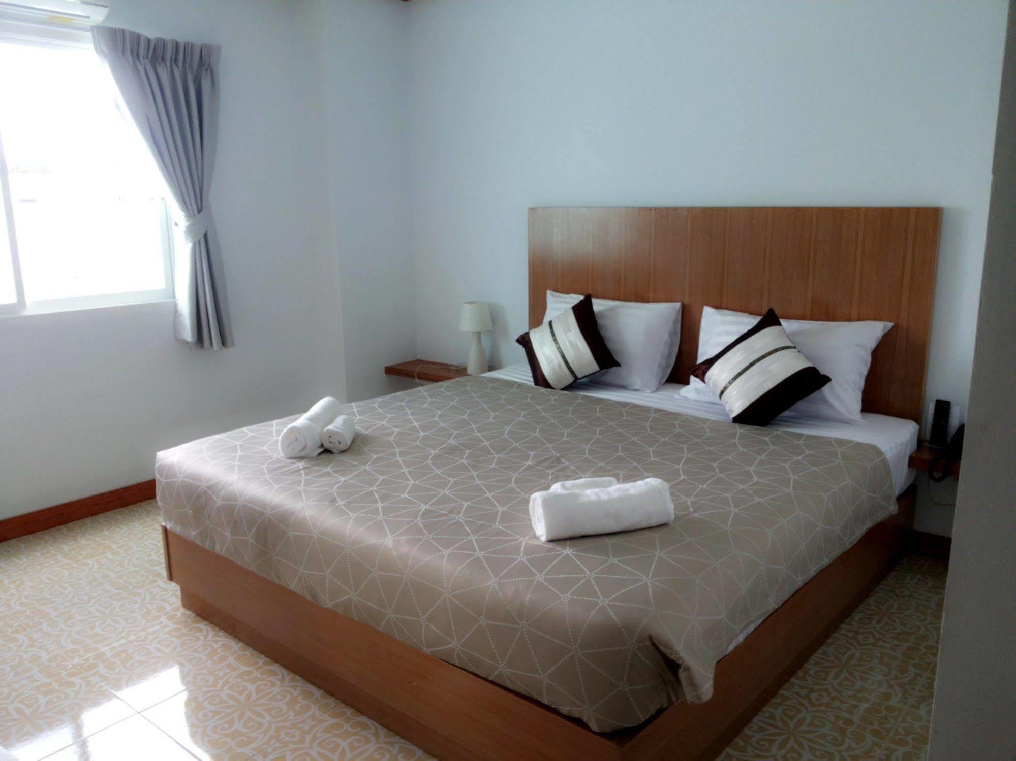The Duck Hotell Phuket Exteriör bild